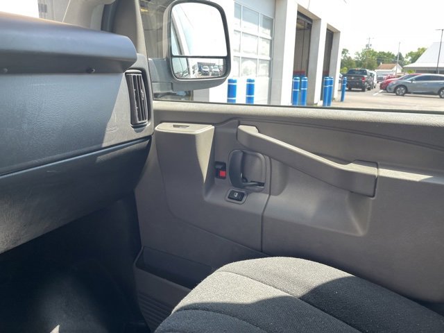 2023 Chevrolet Express Cargo Van 2500 photo 13