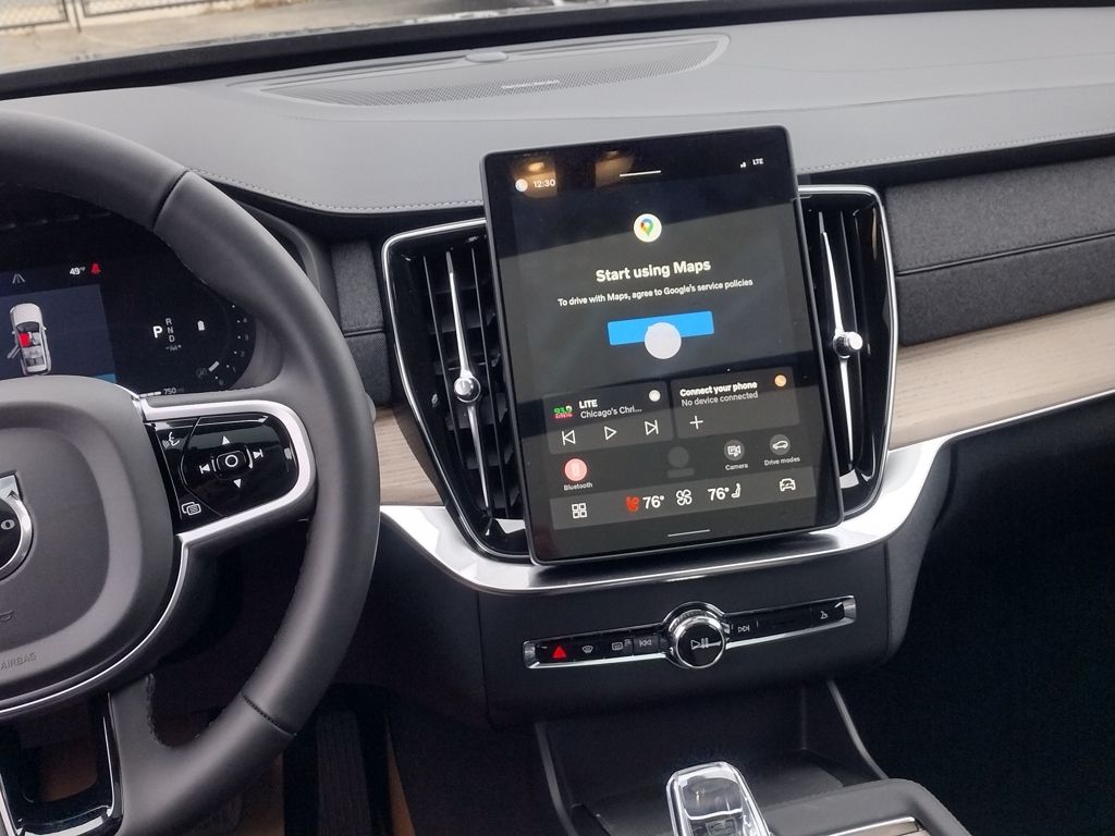 2026 VOLVO XC90 - Image 28