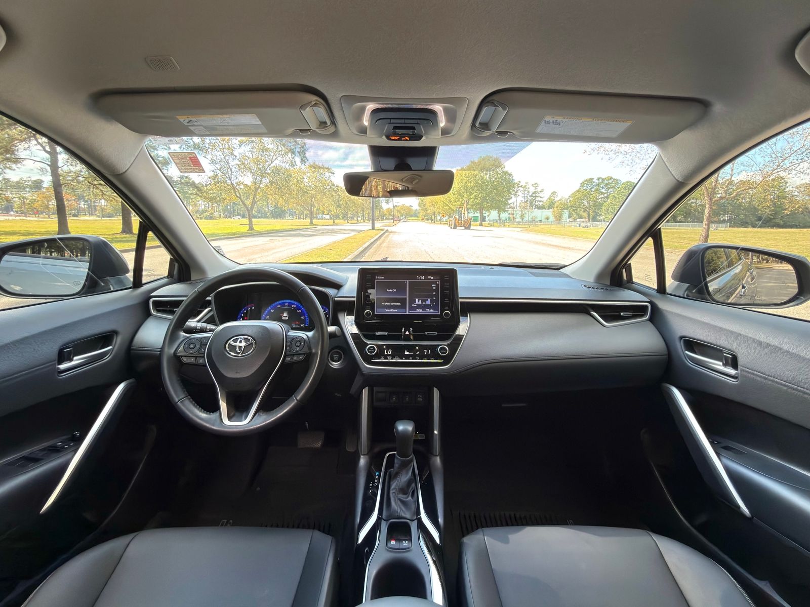 Used 2022 Toyota Corolla Cross XLE with VIN 7MUEAAAG1NV002645 for sale in Kansas City