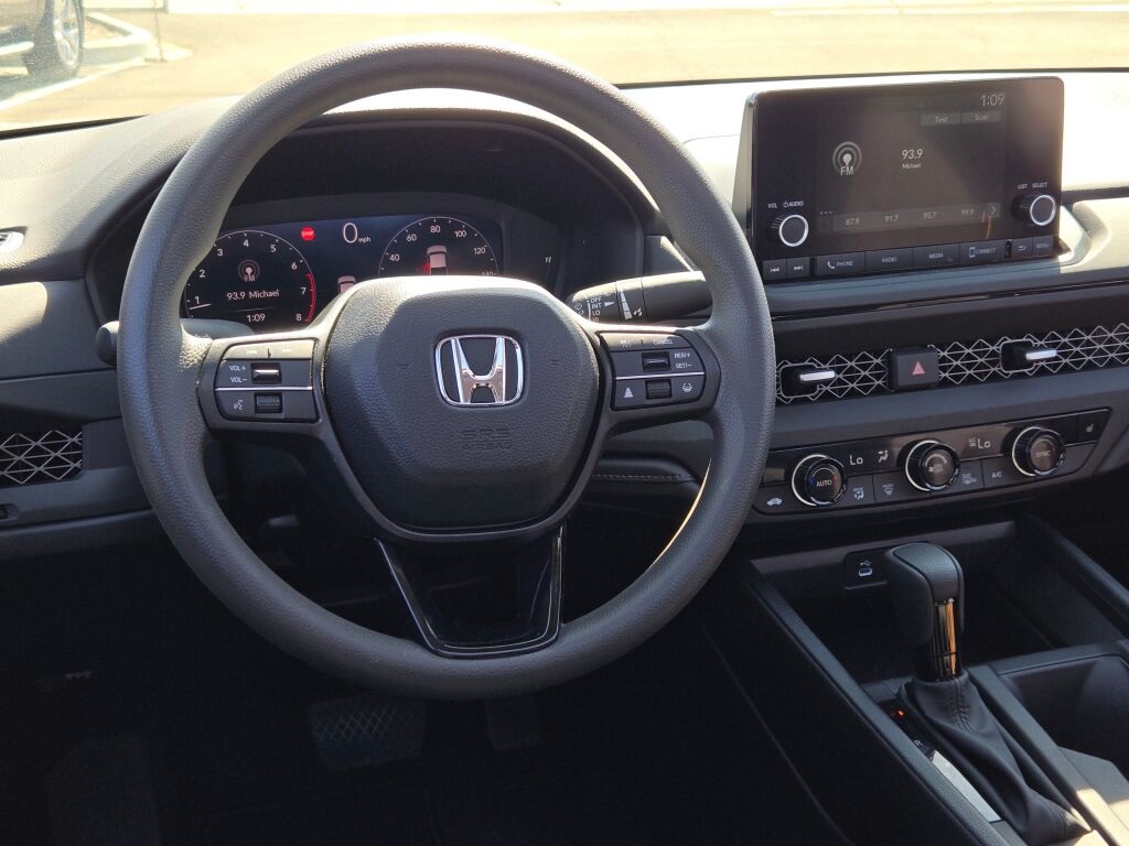 2025 Honda Accord SE photo 11