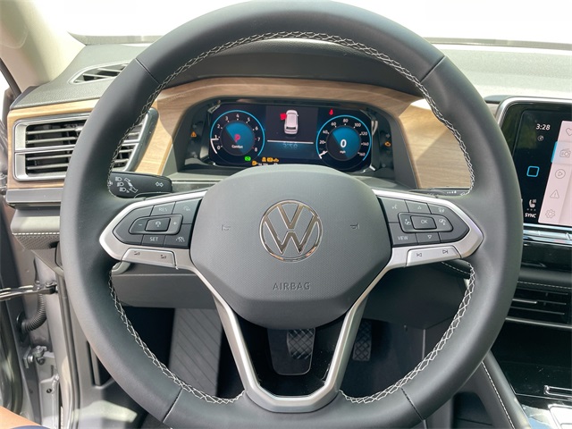 2025 Volkswagen Atlas SE Technology photo 35