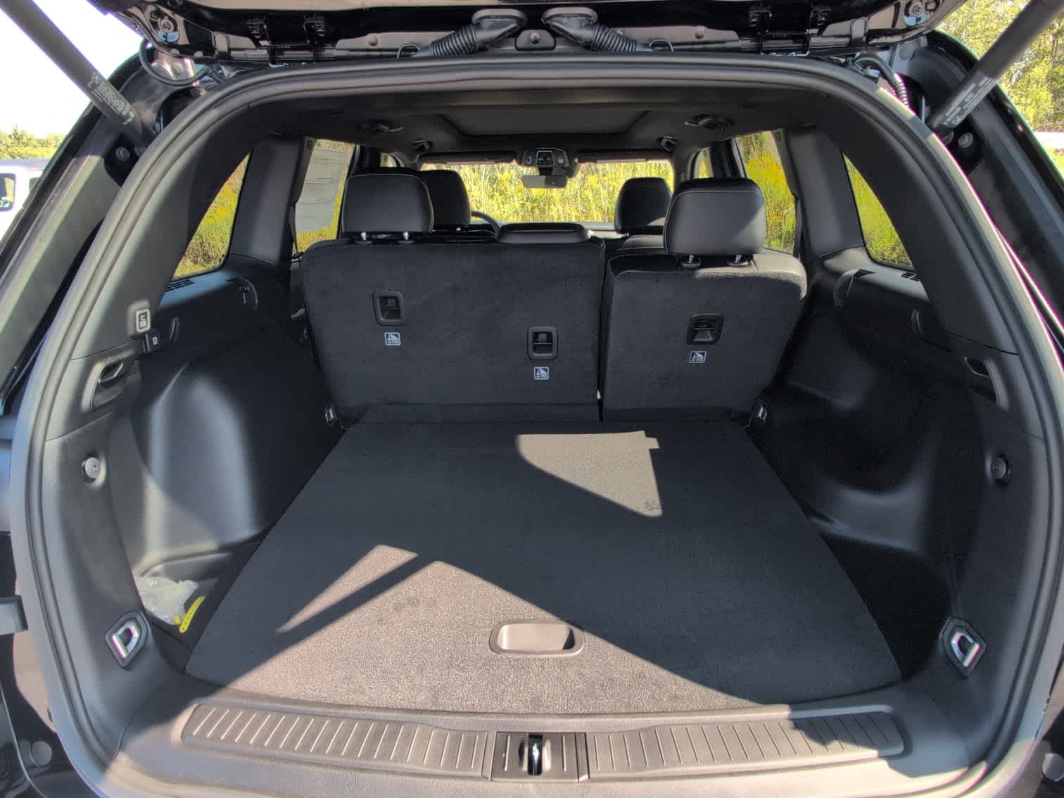 2025 Jeep Grand Cherokee Limited photo 11