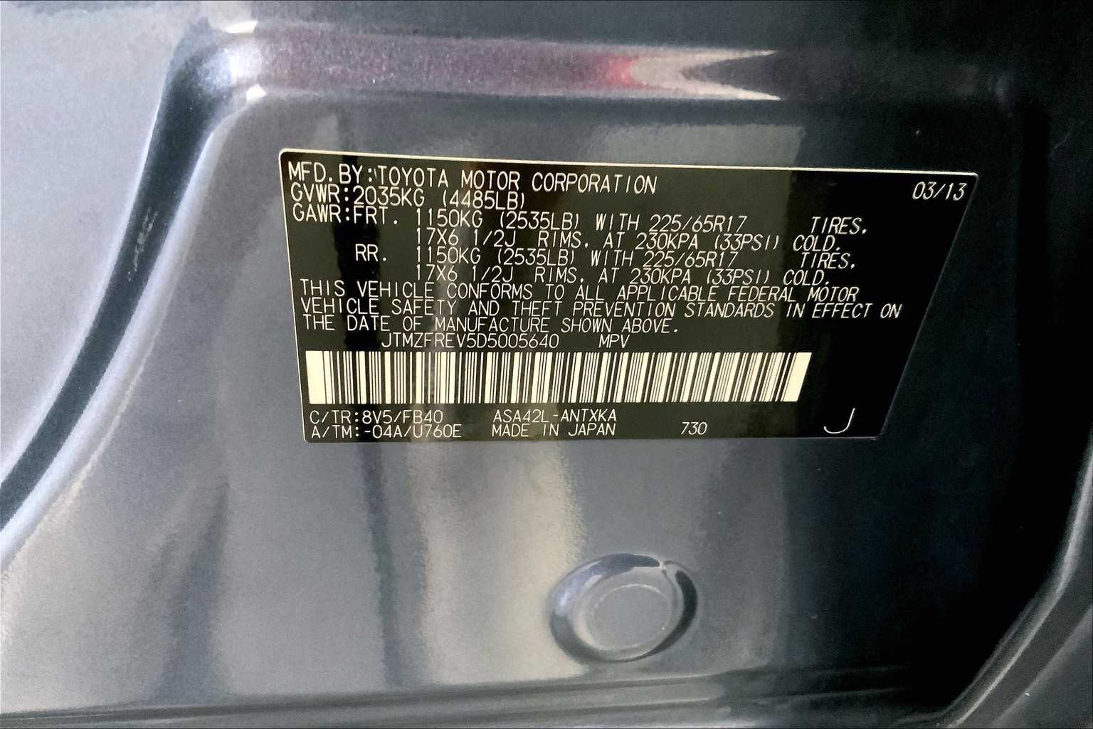 2013 Toyota RAV4 LE photo 27