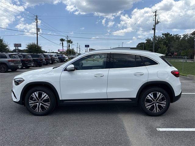 2025 Mercedes Benz GLA 250 photo 4