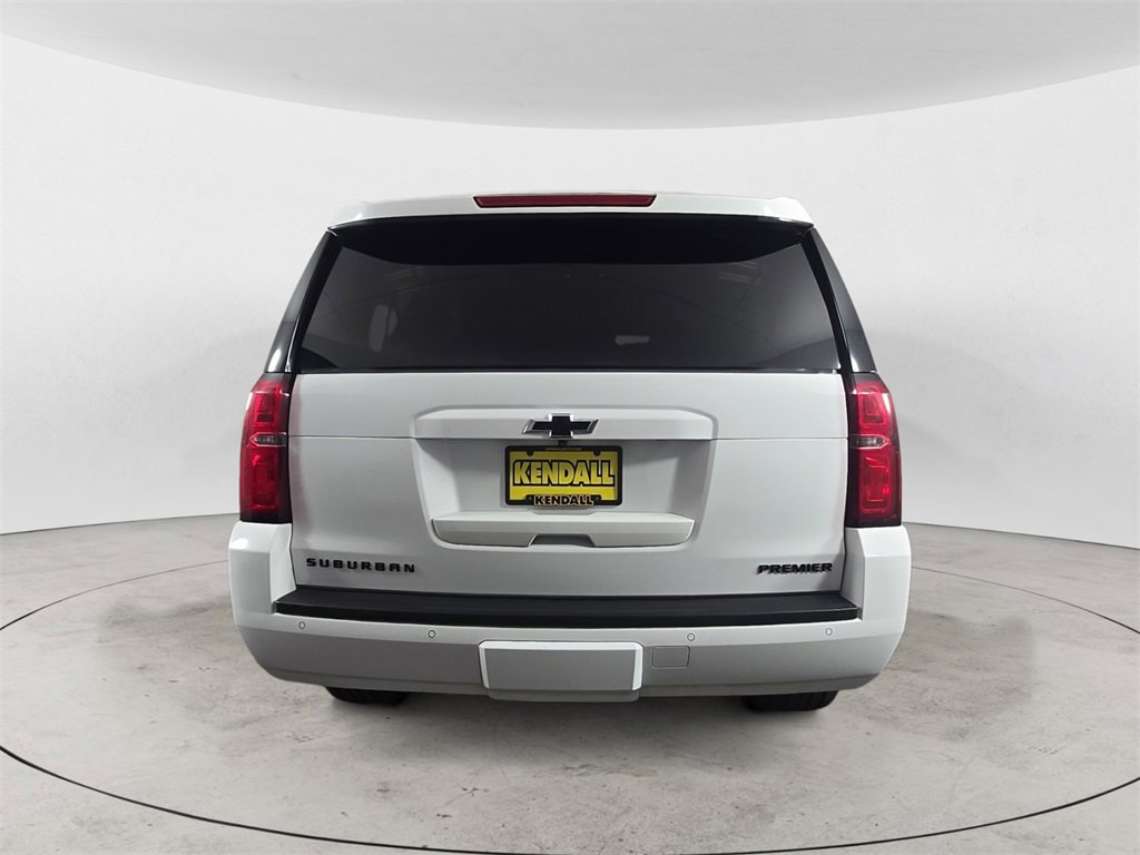 2019 Chevrolet Suburban Premier photo 4