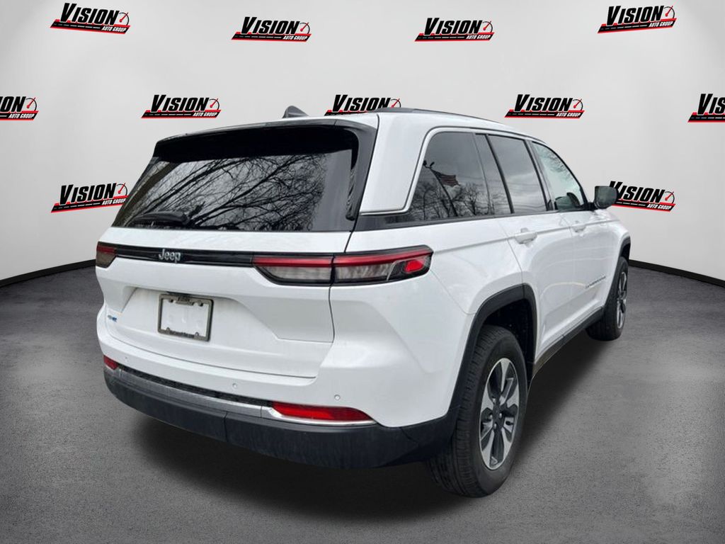 2024 Jeep Cherokee 4xe Base photo 5
