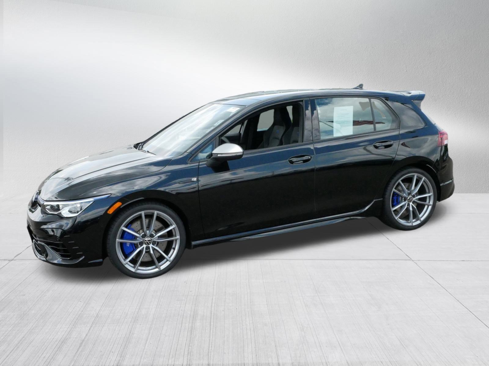 2024 Volkswagen Golf R photo 3
