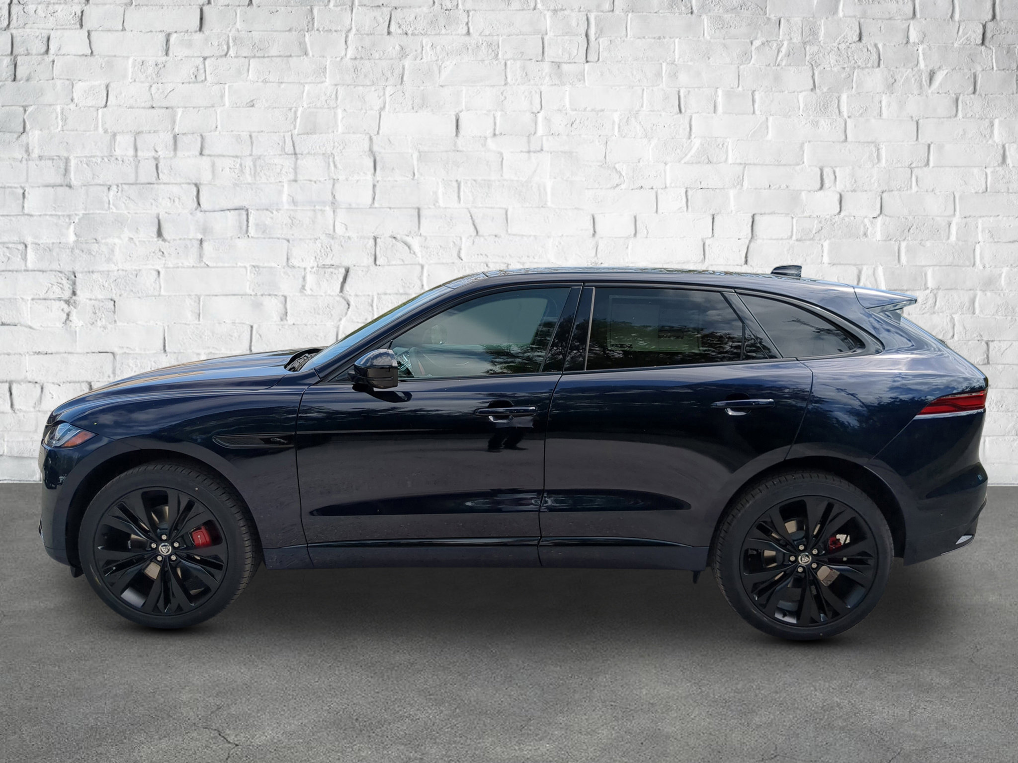 2026 Jaguar F-PACE P400 R-Dynamic S photo 3