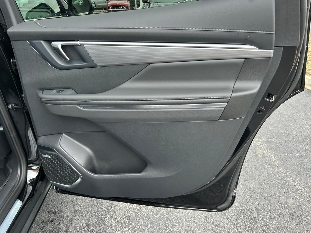 2026 Buick Enclave Preferred photo 13