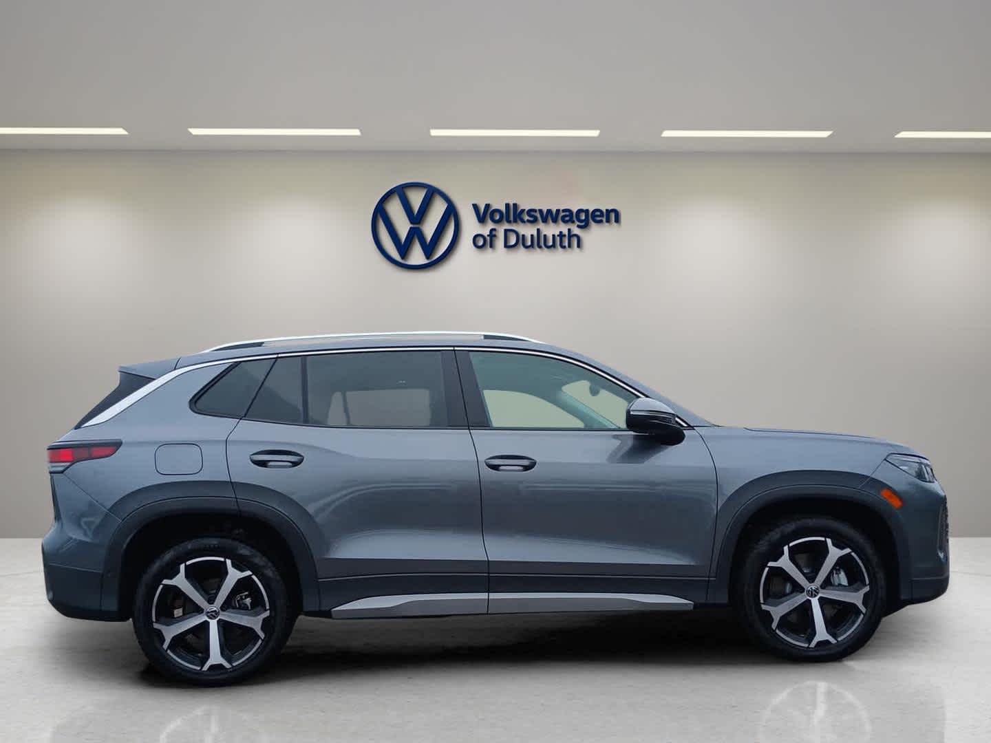 2025 Volkswagen Tiguan SE photo 6