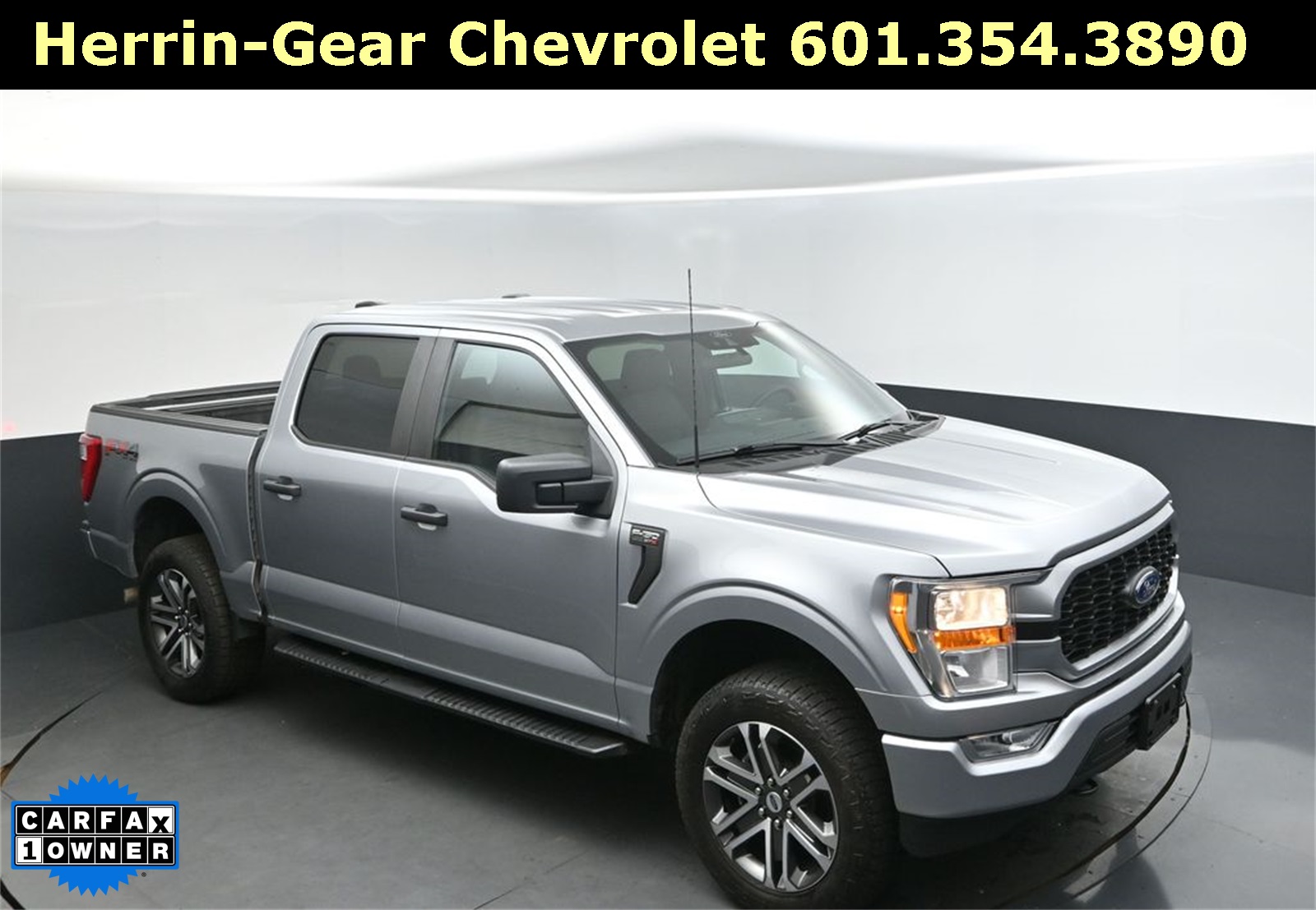 2022 Ford F-150 XL's photo