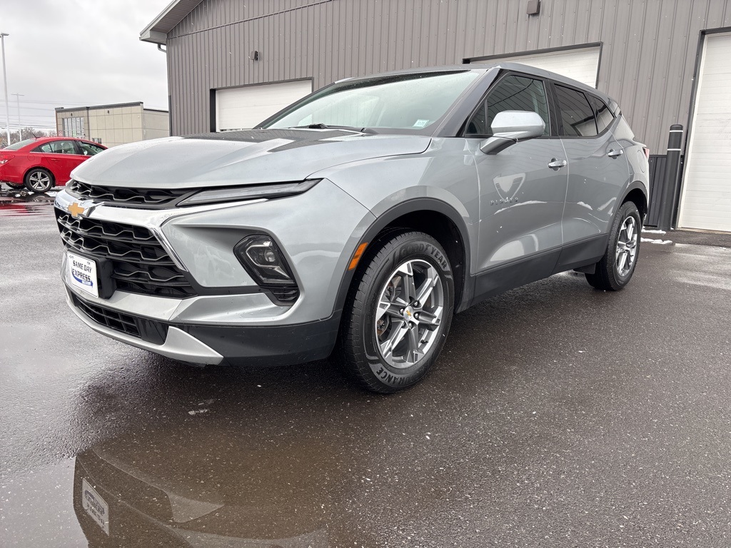 2023 Chevrolet Blazer 2LT photo 3