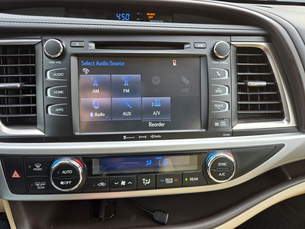 2019 Toyota Highlander XLE photo 16