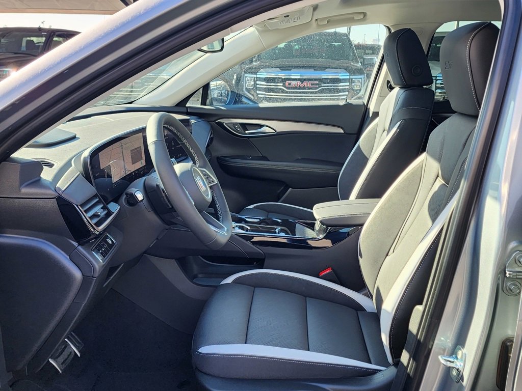 2025 Buick Envision Sport Touring photo 12