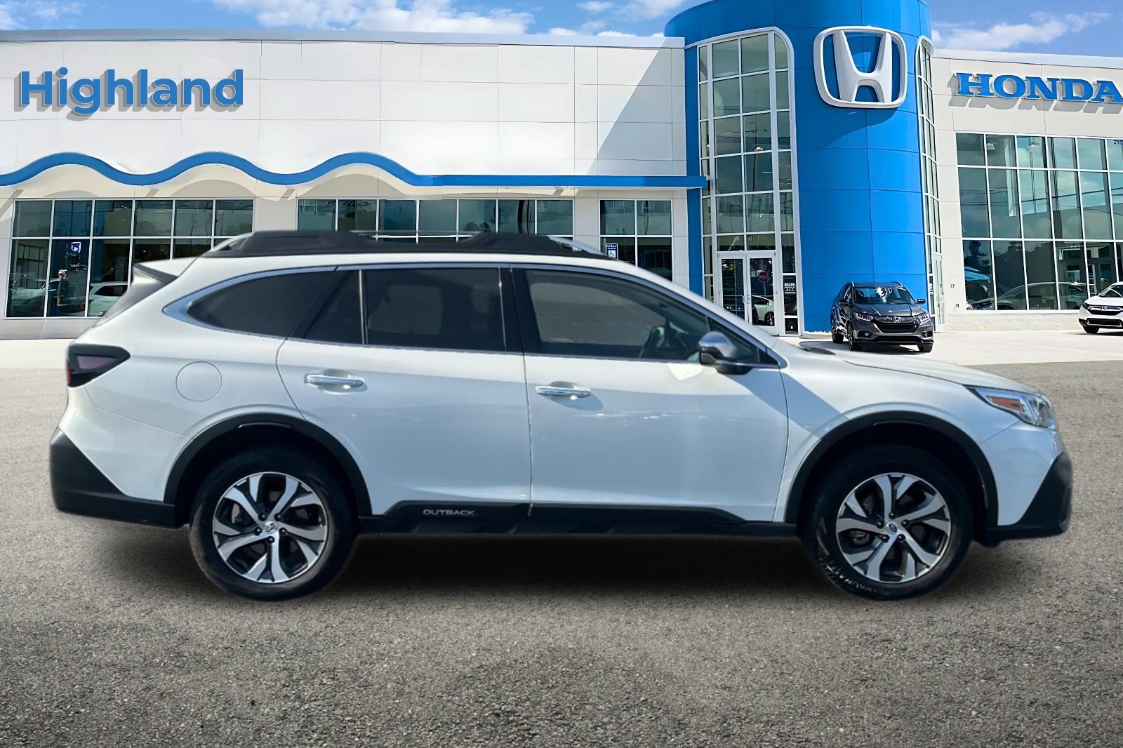 2022 Subaru Outback Touring photo 5