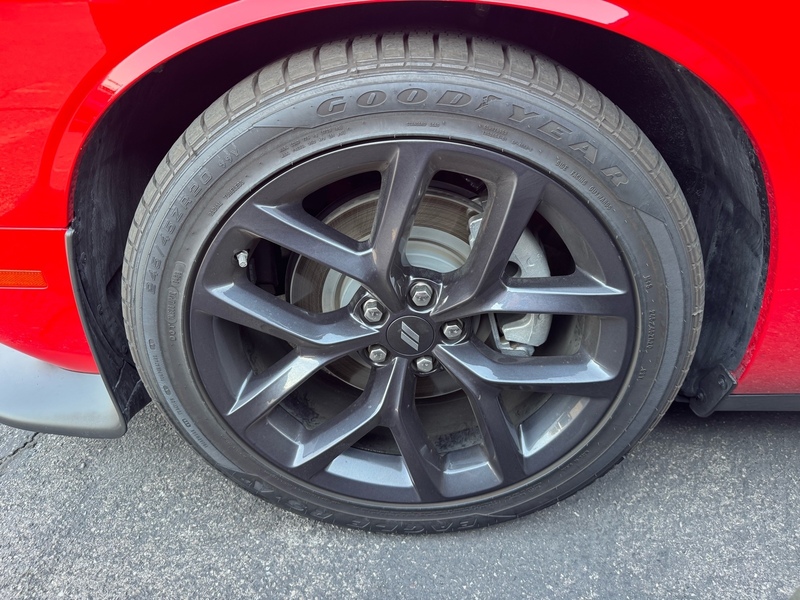2023 Dodge Challenger GT photo 2