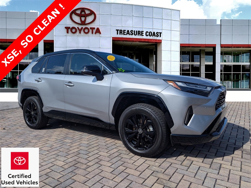 2022 Toyota RAV4 XSE's photo