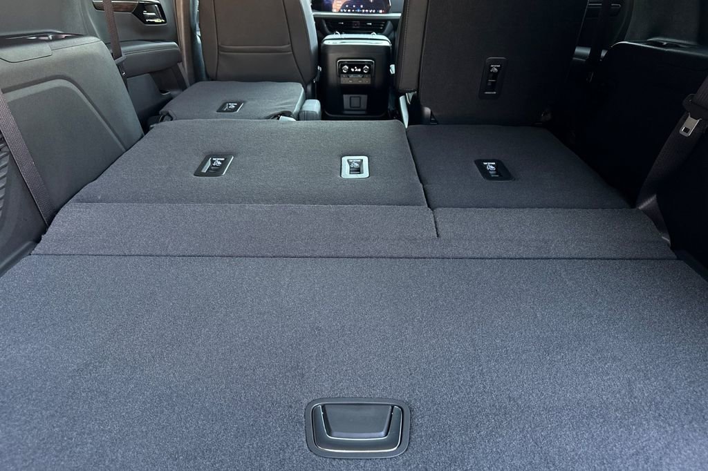 2026 Chevrolet Tahoe Premier photo 19