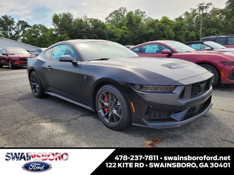 2025 Ford Mustang Dark Horse's photo