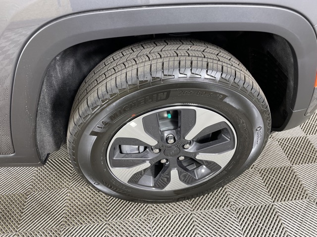 2024 Jeep Cherokee Base photo 12