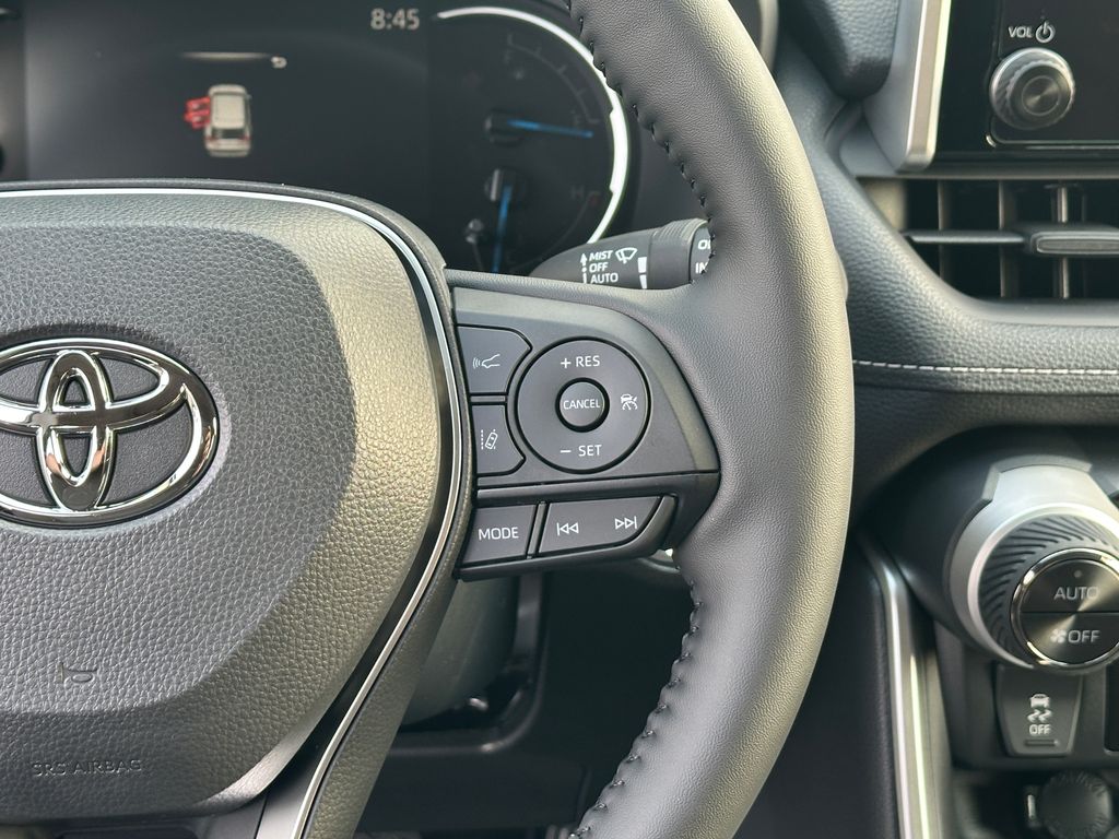 2025 Toyota RAV4 Hybrid XLE photo 19