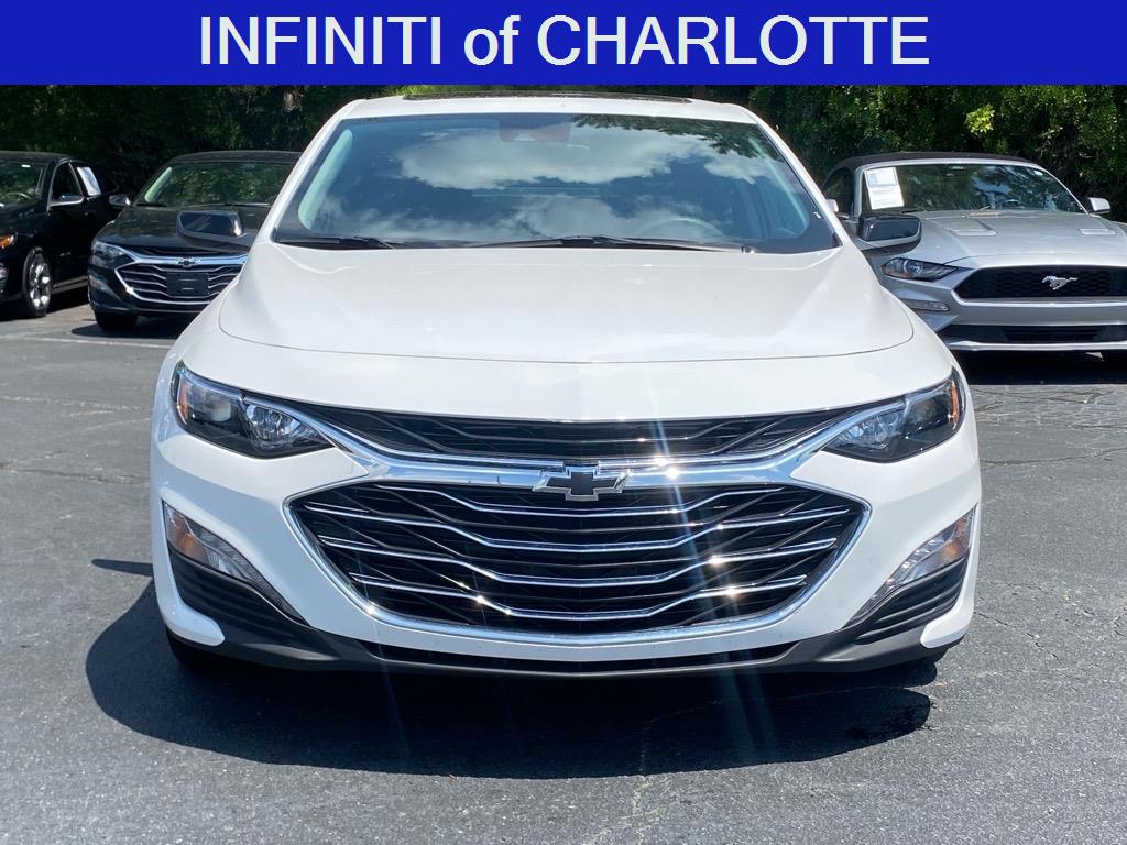 2024 Chevrolet Malibu 1LT photo 2