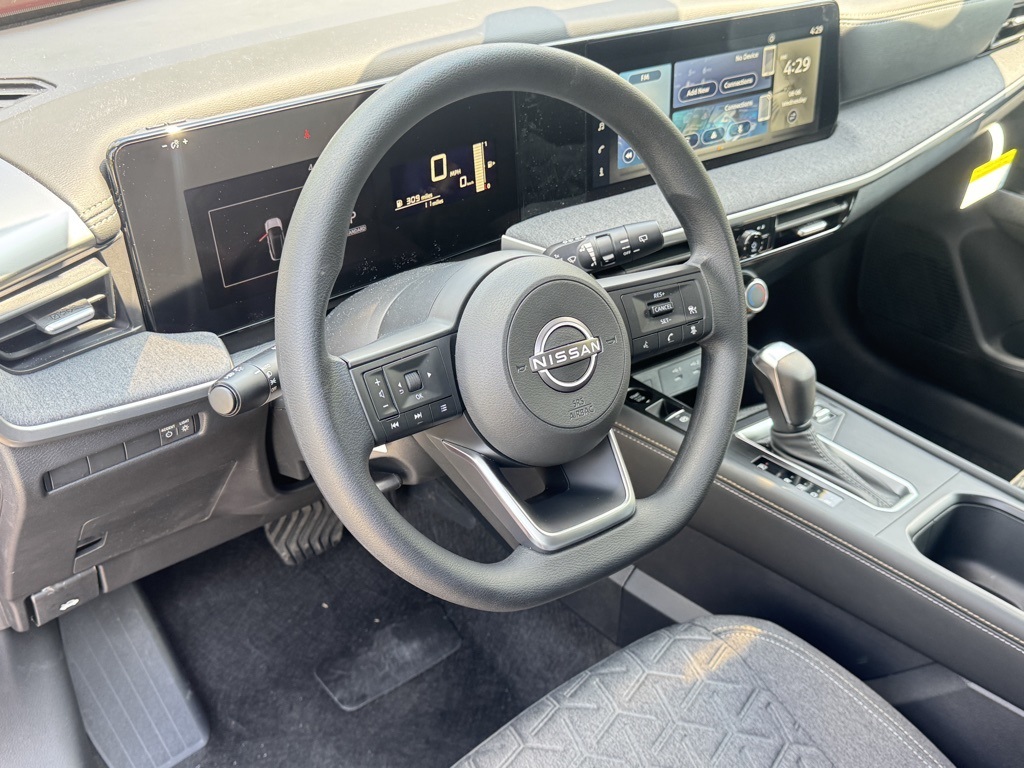 2025 Nissan Kicks SV photo 15