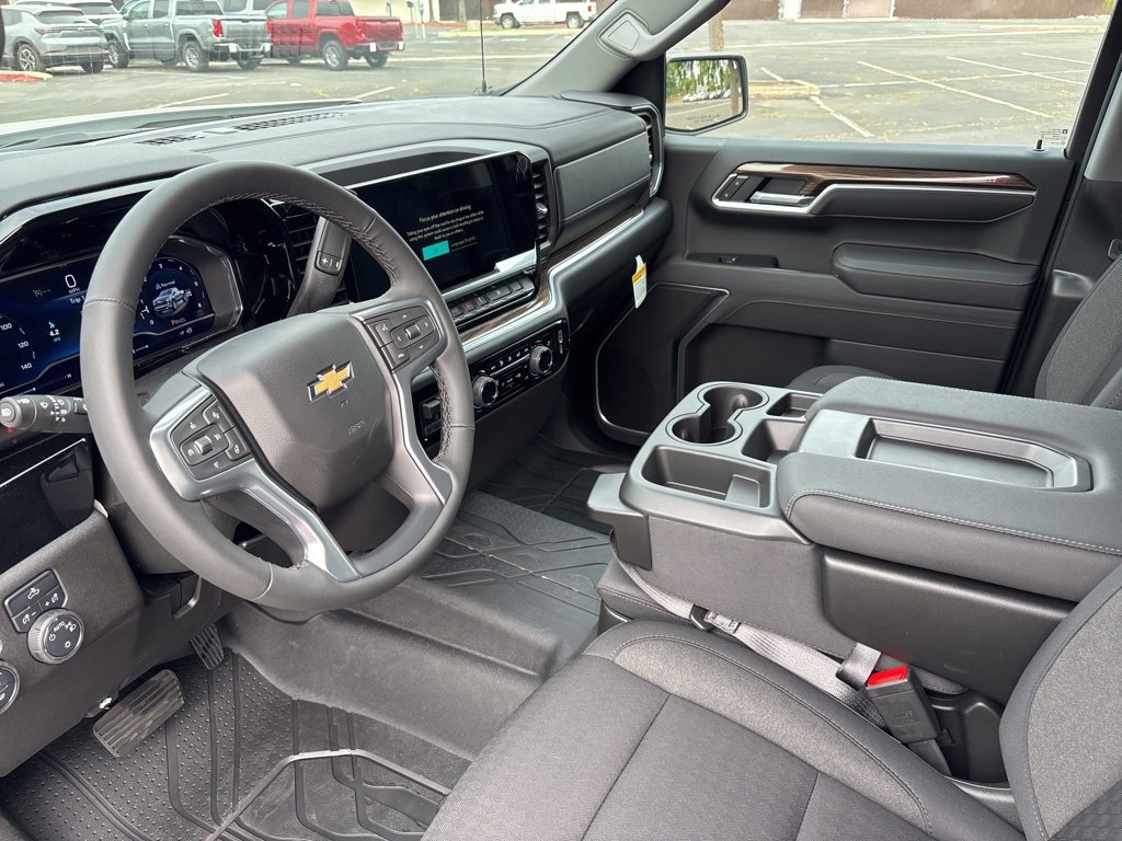 2025 Chevrolet Silverado 1500 LT photo 14