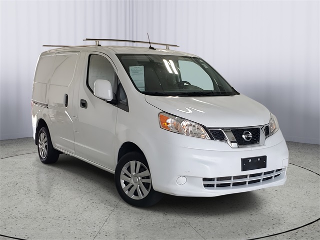 2020 Nissan NV200 SV photo 2
