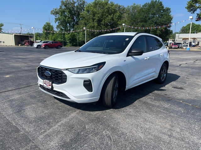 2023 Ford Escape ST-Line photo 3