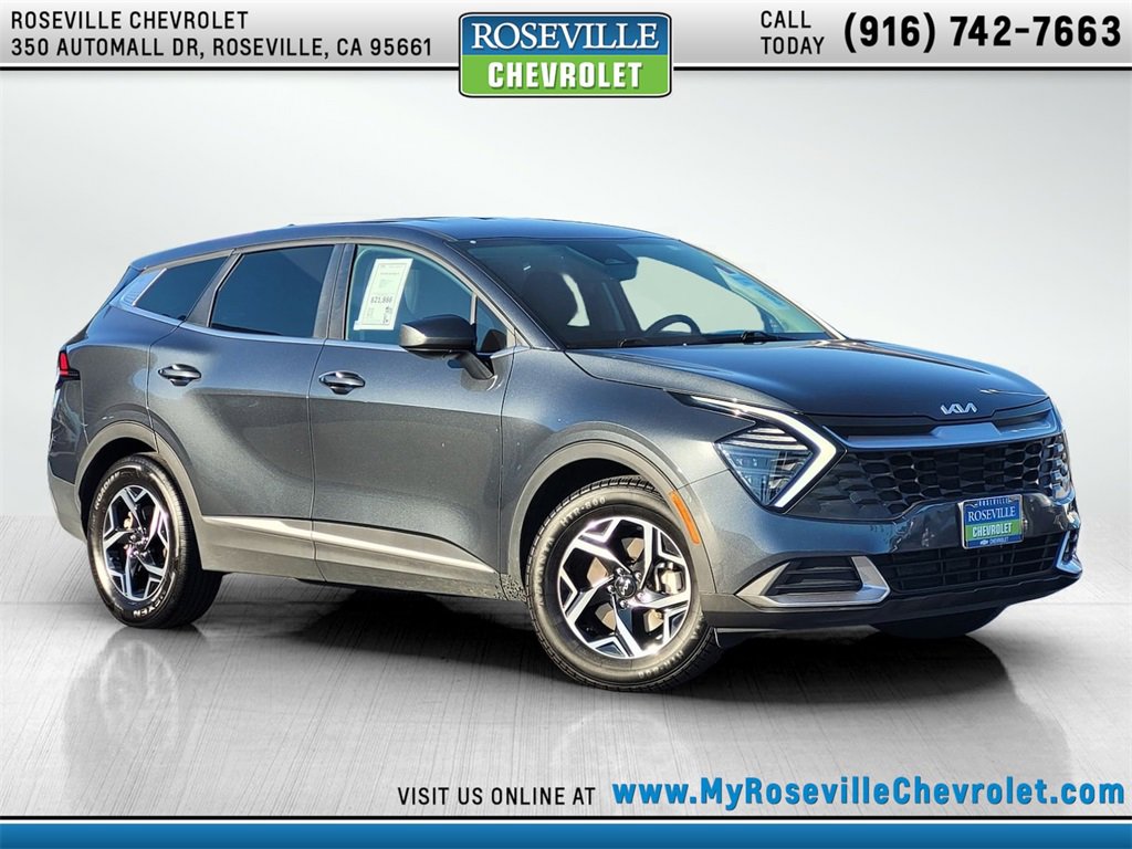 2024 Kia Sportage LX's photo