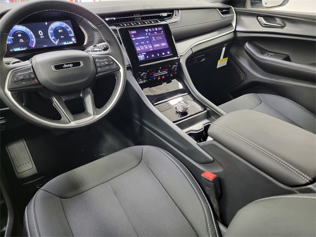 2025 Jeep Grand Cherokee Laredo X photo 28