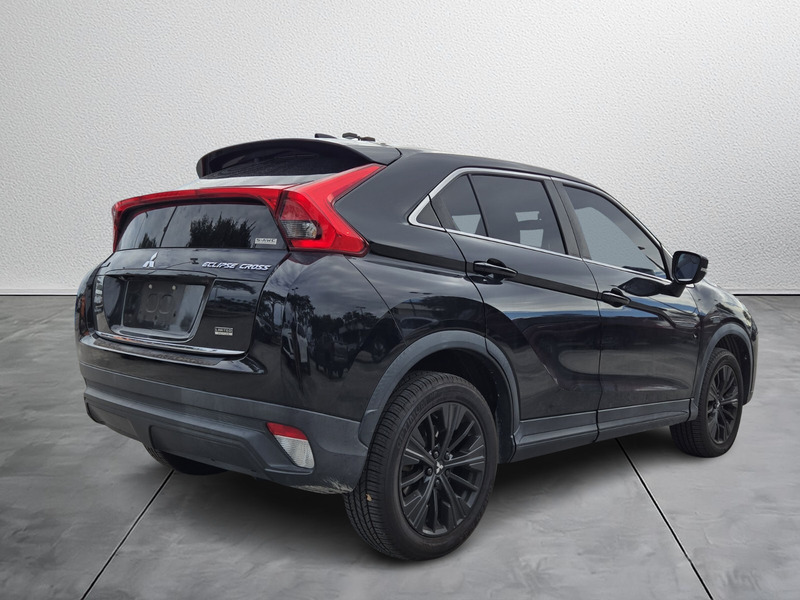 2018 Mitsubishi Eclipse Cross LE photo 4