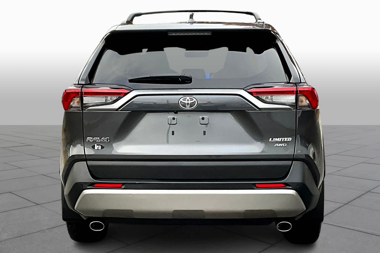 2023 Toyota RAV4 Limited photo 4