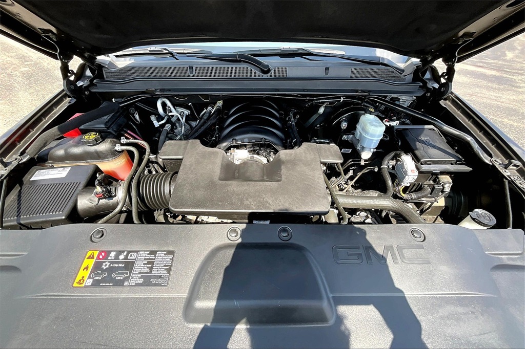 Image of Pre-Owned 2020 GMC Yukon Denali 4WD 4D Sport Utility