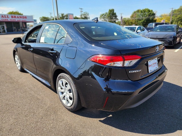2025 Toyota Corolla Hybrid LE photo 4