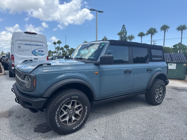 2023 Ford Bronco Badlands photo 3