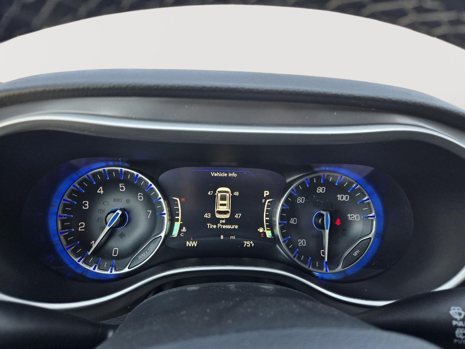 2026 Chrysler Pacifica photo 15