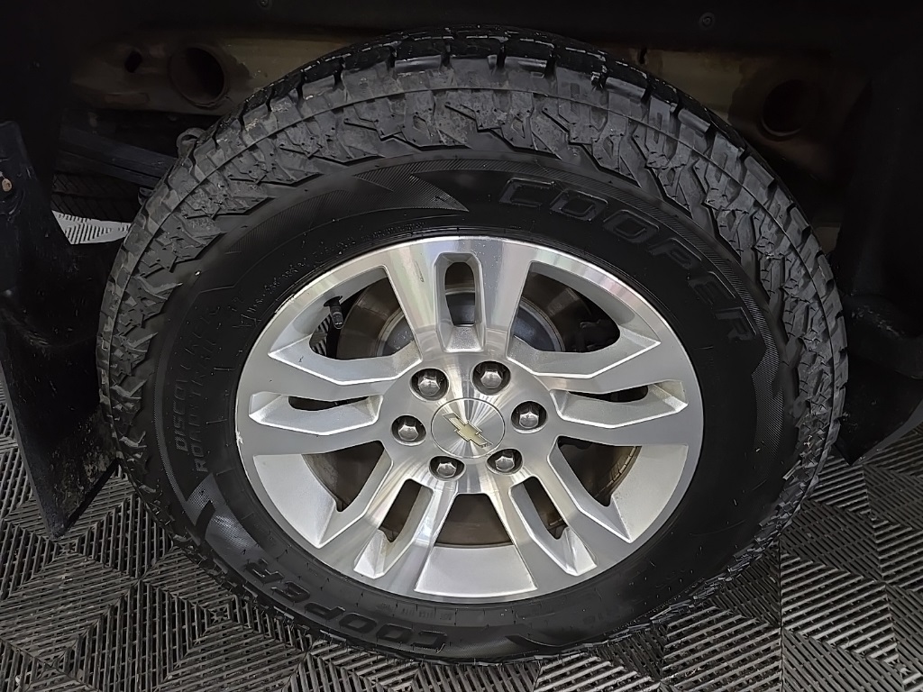 2018 Chevrolet Silverado 1500 LT photo 13