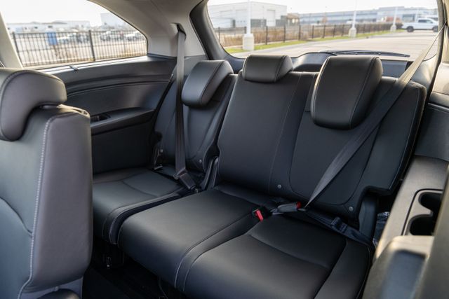 2023 Honda Odyssey Touring photo 13
