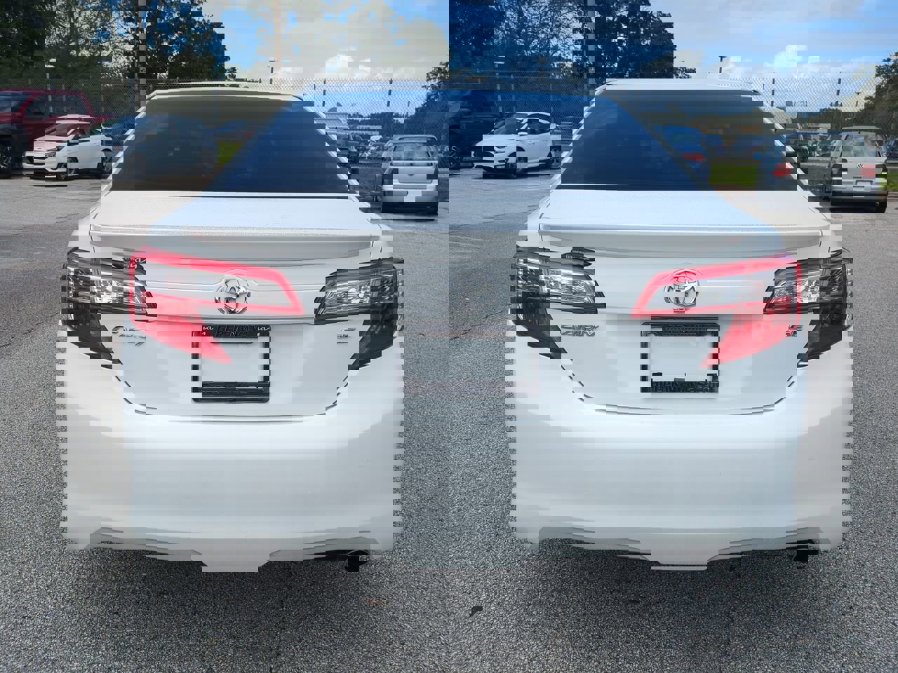 2013 Toyota Camry SE photo 2