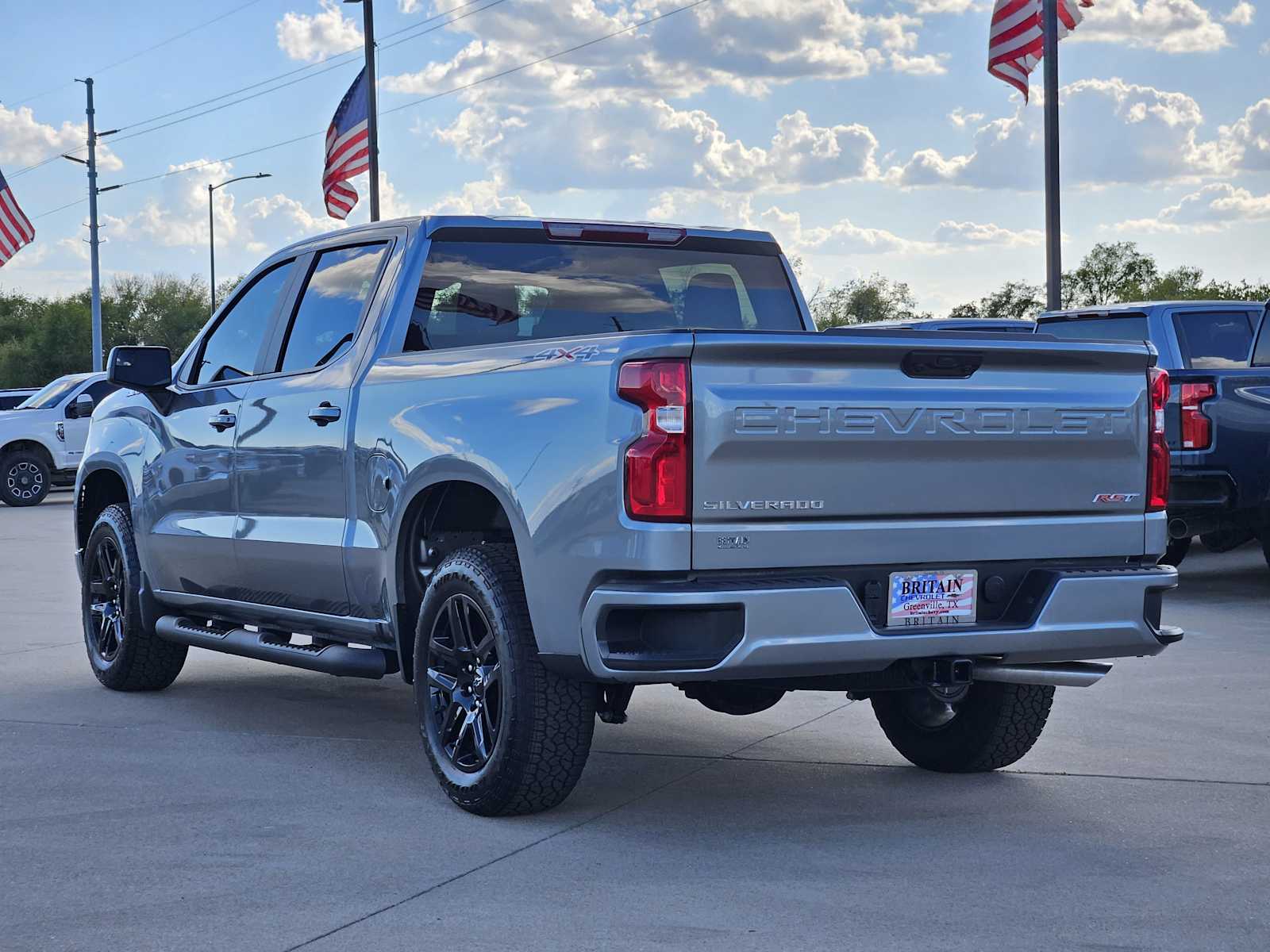 2026 Chevrolet Silverado 1500 RST photo 3