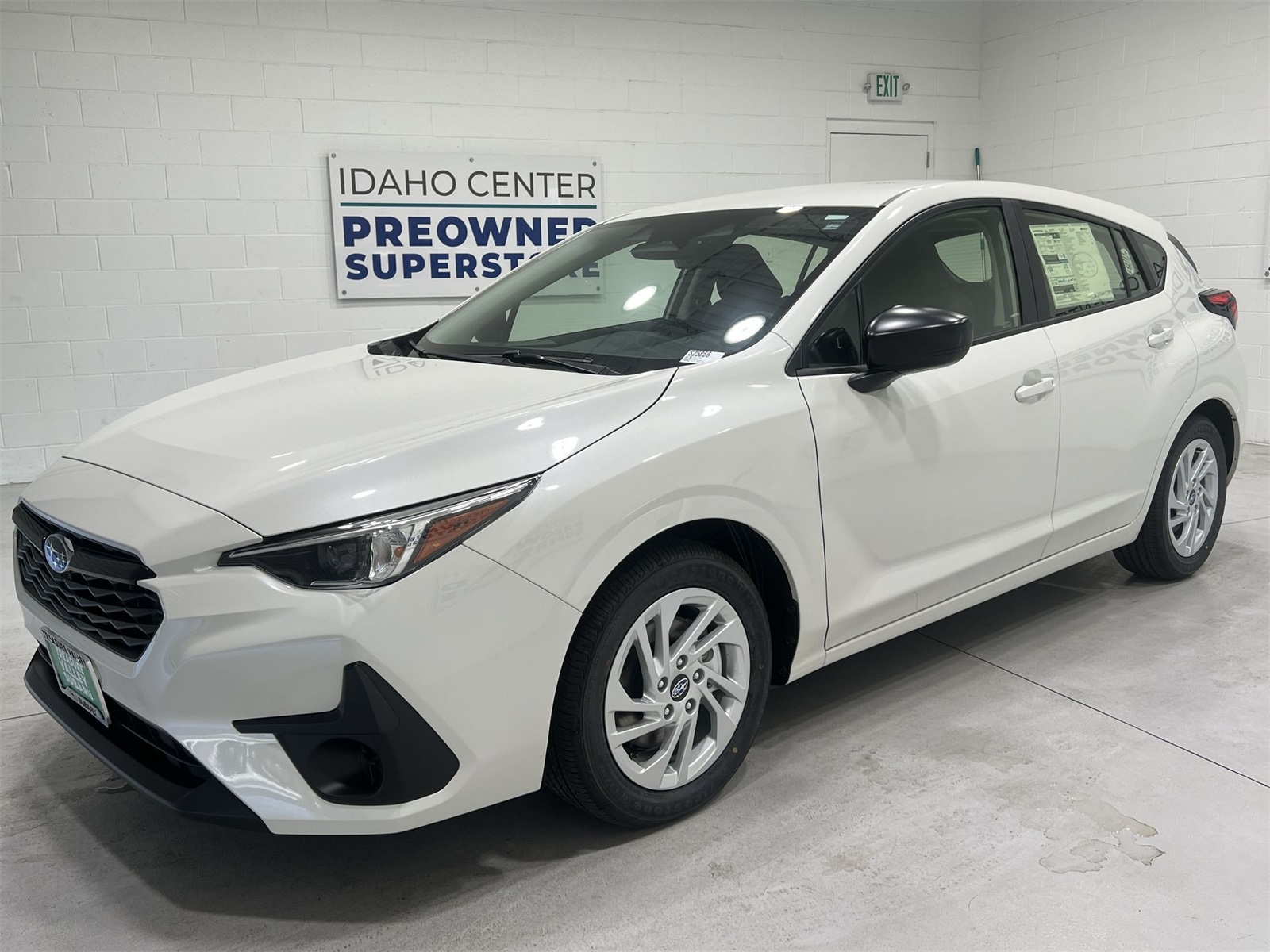 2025 Subaru Impreza Base photo 3
