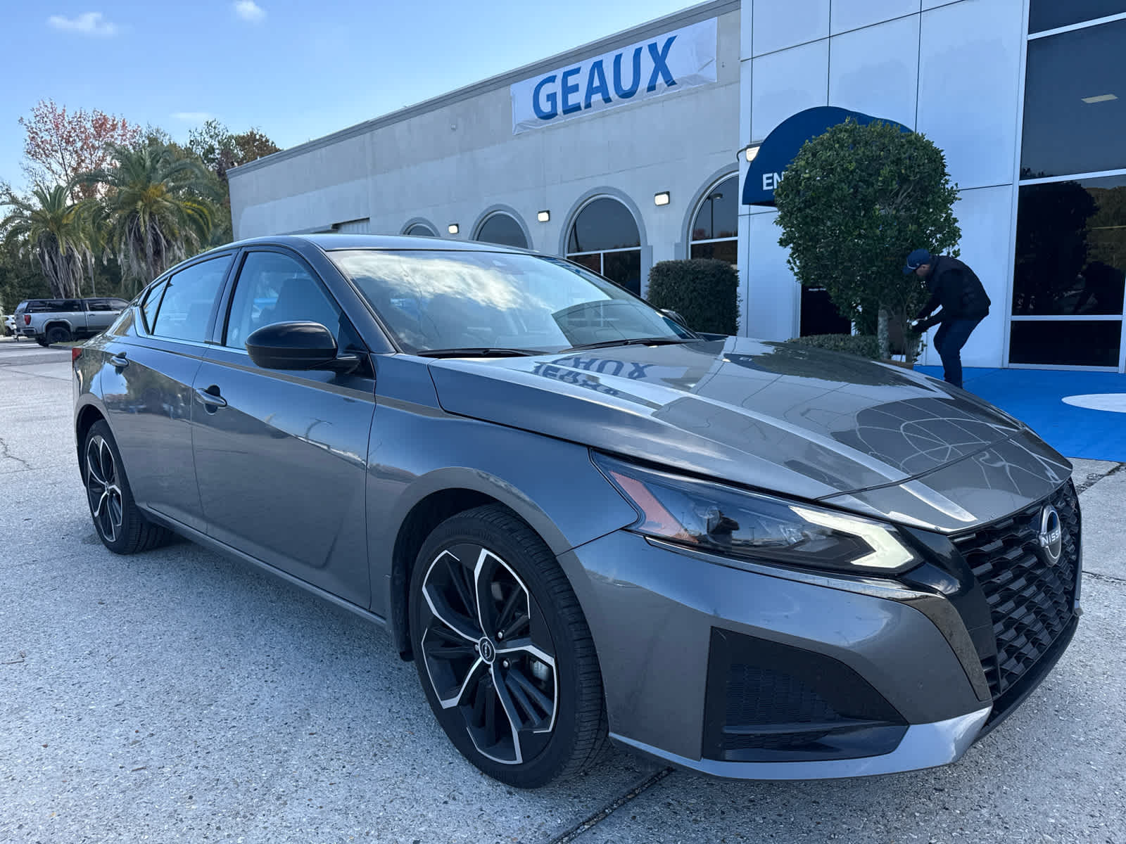 2025 Nissan Altima SR's photo