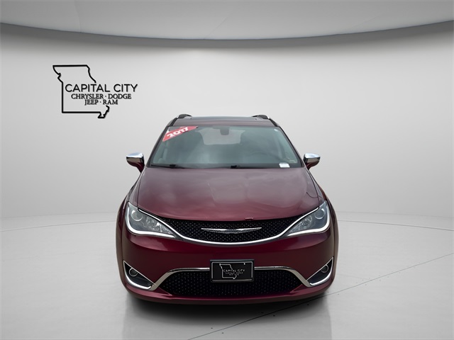 2017 Chrysler Pacifica Limited photo 2