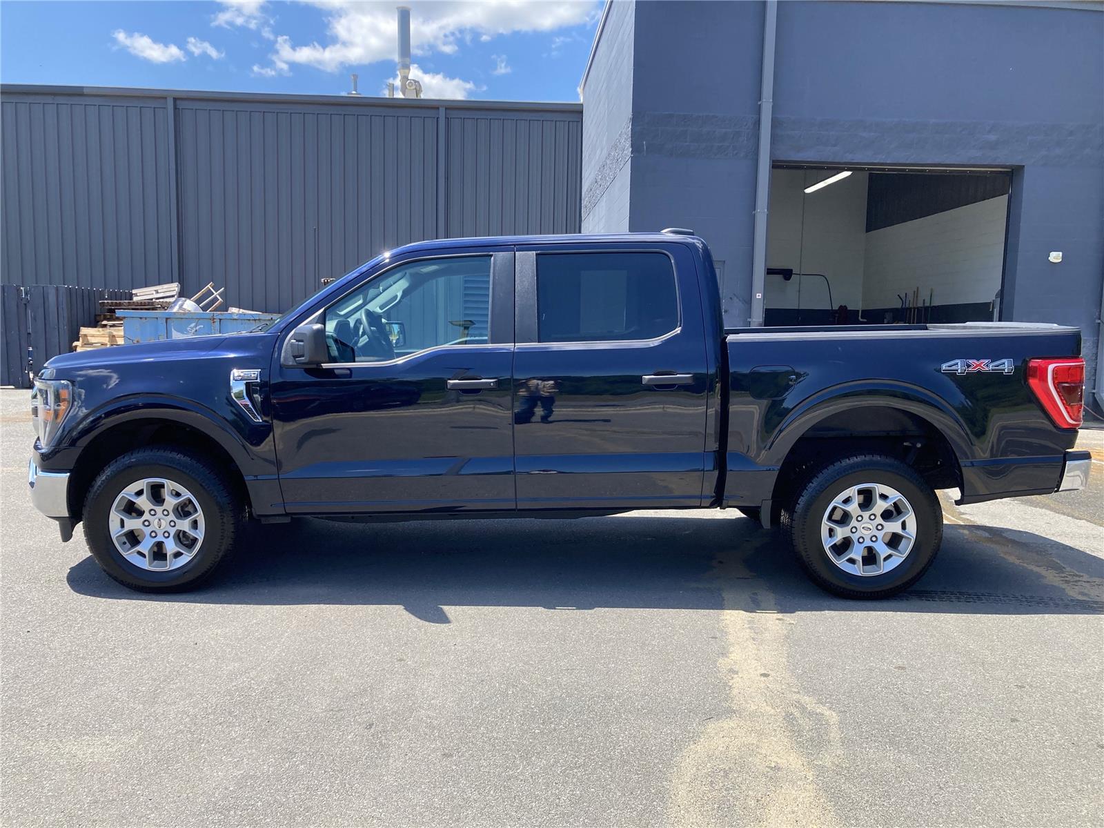 2023 Ford F-150 XLT photo 4