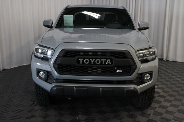2020 Toyota Tacoma TRD Off-Road photo 2