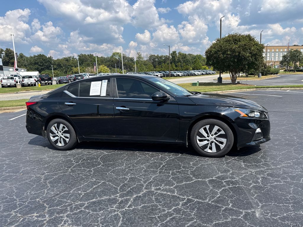 2022 Nissan Altima 2.5 S photo 2
