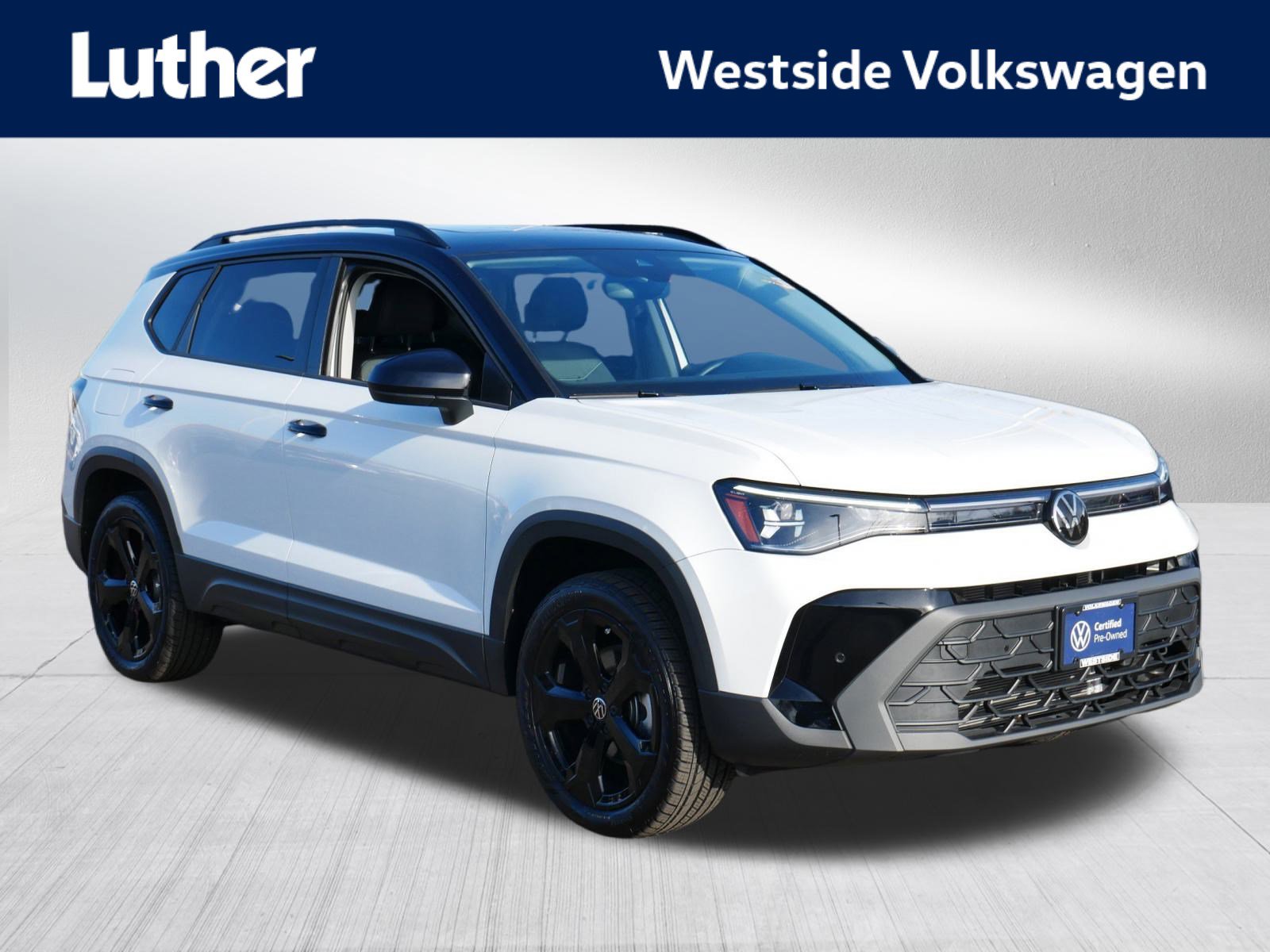 2025 Volkswagen Taos SE Black's photo