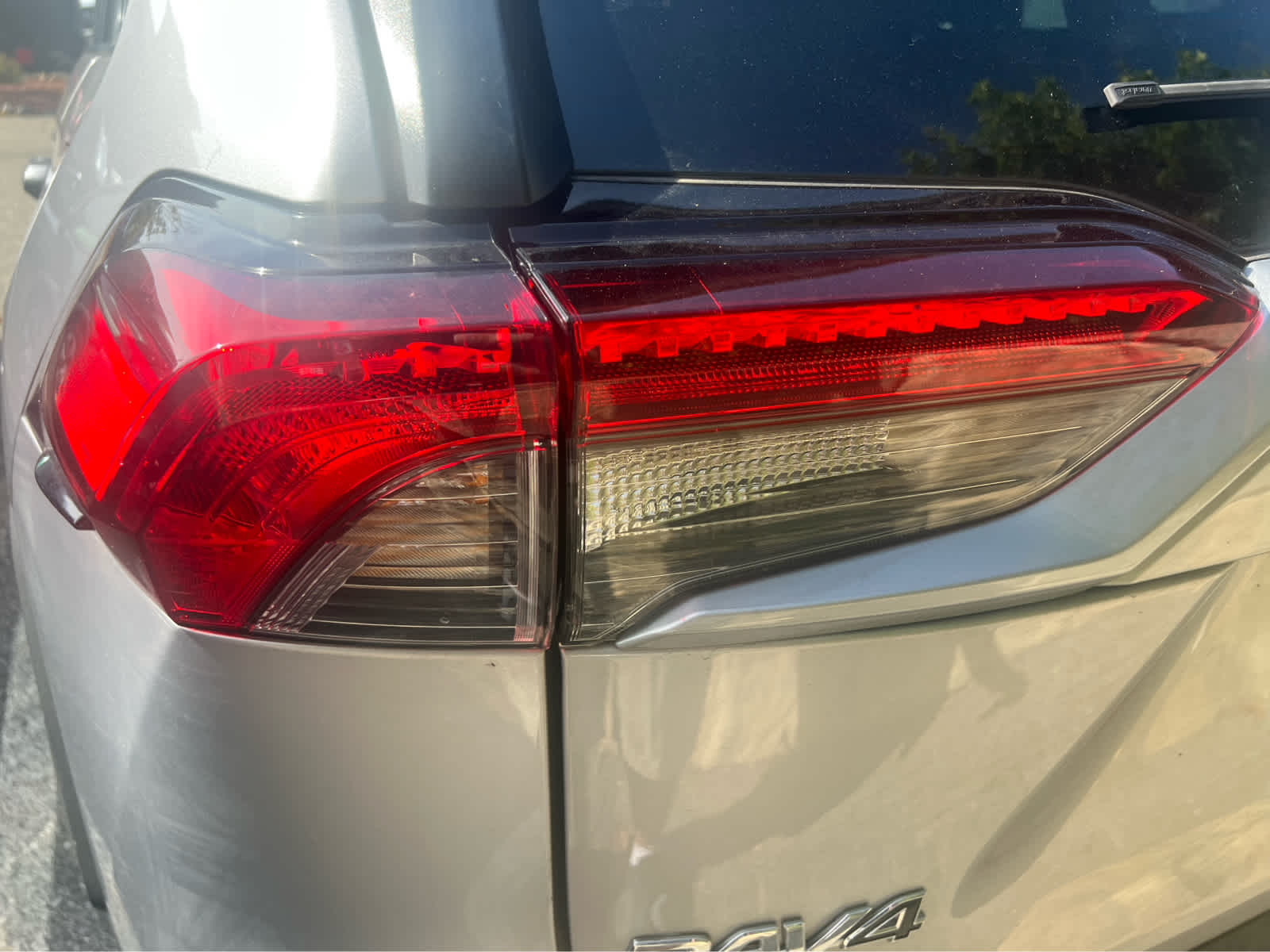 2024 Toyota RAV4 LE photo 4